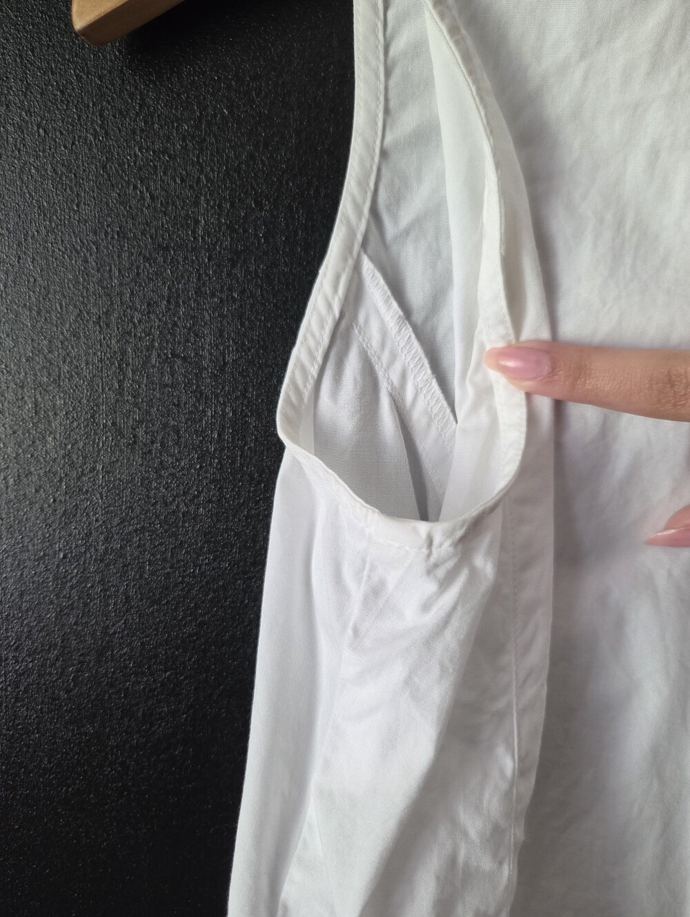 Women's Harvé Benard White Sleeveless Collared Button-Front Blouse ~ Size Small - Picture 9 of 12